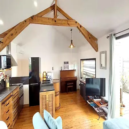 Holiday home Charmante Maison-chalet, Velos Et Jacuzzi Arcachon