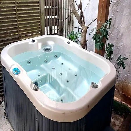 Charmante Maison-chalet, Velos Et Jacuzzi