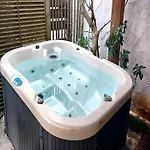 Charmante Maison-chalet, Velos Et Jacuzzi
