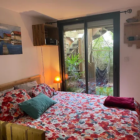 Dom wakacyjny Charmante Maison-chalet, Velos Et Jacuzzi