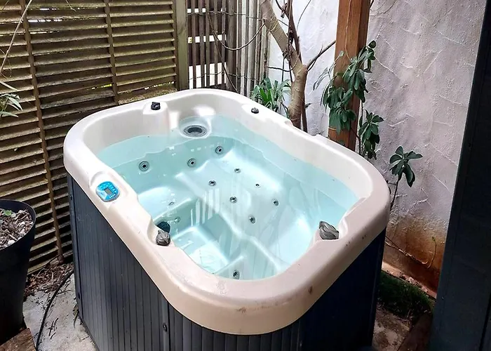 Charmante Maison-chalet, Velos Et Jacuzzi